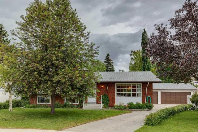 5036 Vallance Crescent NWCalgary, AB T3A 0T6