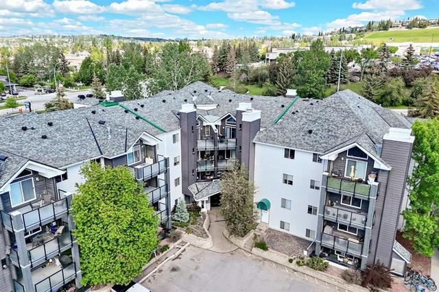 114-10 Sierra Morena Mews SW Calgary, AB T3H 3K5