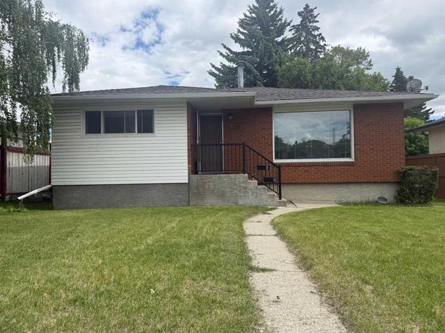 2848 24 Street NW Calgary, AB T2M 3Z3