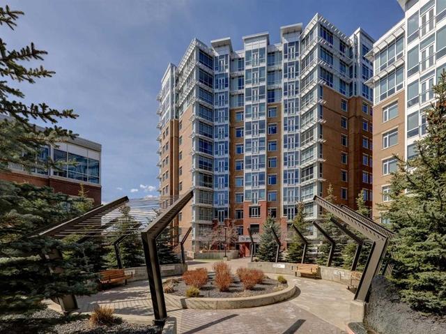 810-16 Varsity Estates Circle NWCalgary, AB T3A 2C5