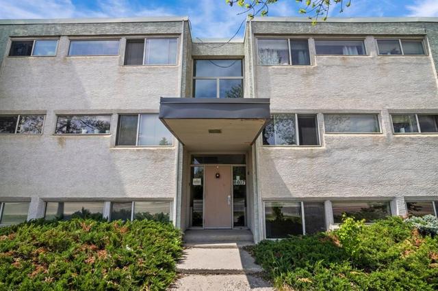 104-8607 Elbow Drive SW Calgary, AB T2V 1K8