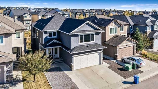 82 Panton View NW Calgary, AB T3K 0X8