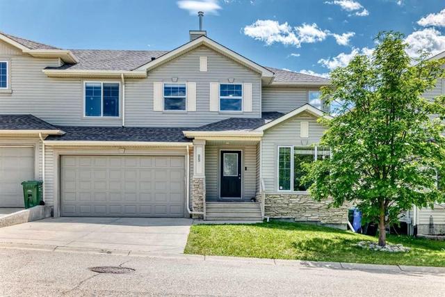 95 Rockledge Terrace NW Calgary, AB T3G 5R9