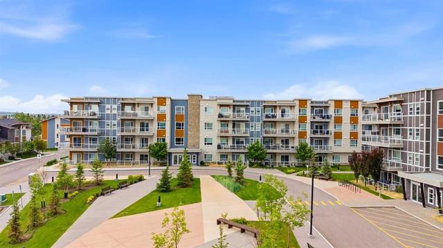 210-370 Harvest Hills Common NECalgary, AB T3K 2M8