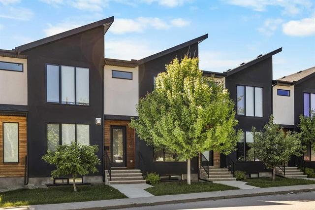 2105 5 Street NW Calgary, AB T2M 5C2