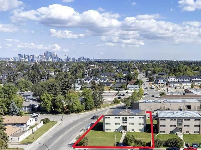 2705 38 Street SW Calgary, AB T3E 3E9