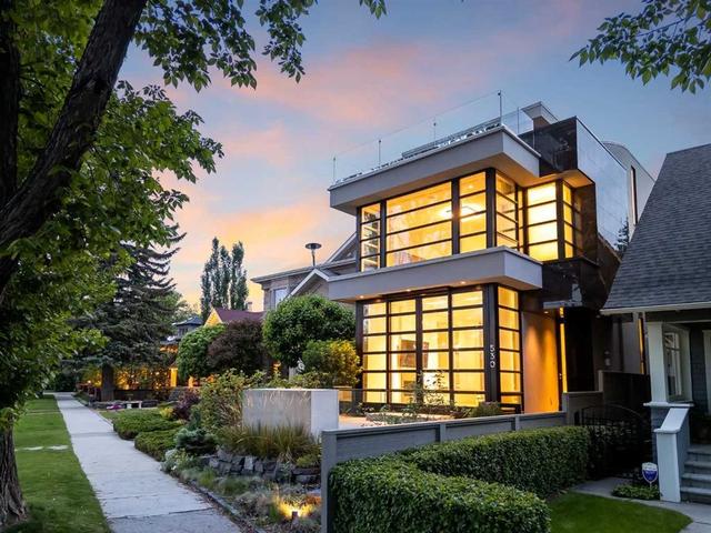 530 Crescent Road NW Calgary, AB T2M 4A5