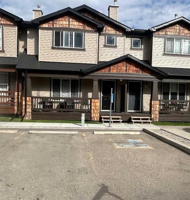 102 Panatella Park NW Calgary, AB T3K 6K4