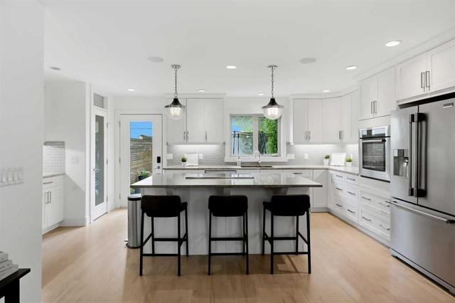 2040 31 Avenue SW Calgary, AB T2T 1T2