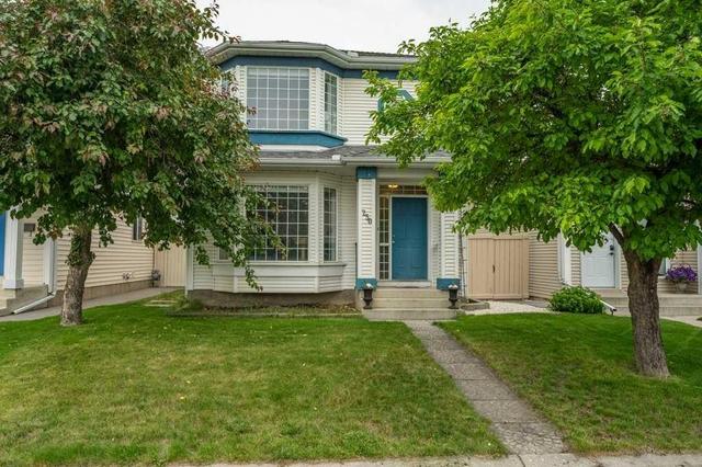 250 Mt Lorette Close SE Calgary, AB T2Z 2L9