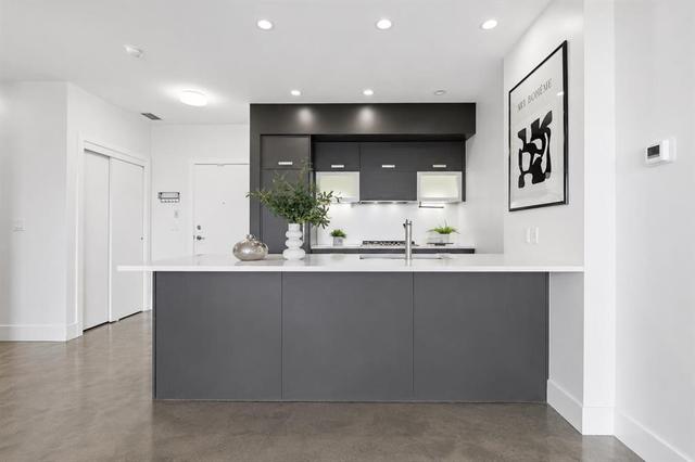 607-2505 17 Avenue SW Calgary, AB T3E 7V3