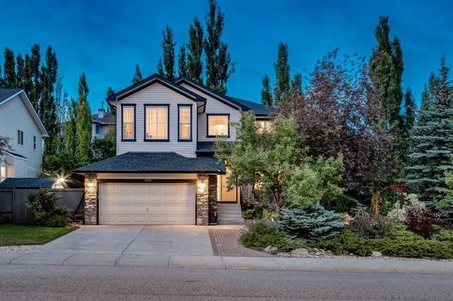 10450 ROCKYLEDGE Street NW Calgary, AB T3G 5N1