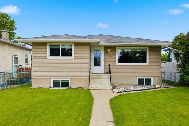 7428 23 Street SE Calgary, AB T2C 0X9