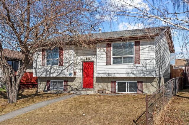 187 Falwood Way NE Calgary, AB T3J 1A9