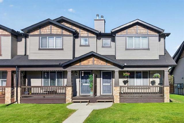 22 Panatella Park NW Calgary, AB T3K 6K4
