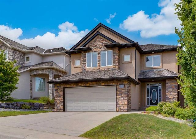 98 Royal Ridge Mount NW Calgary, AB T3G 5Z3