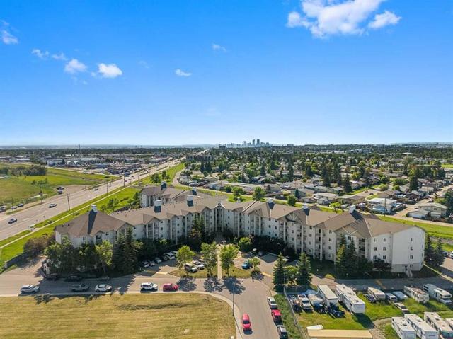 425-1717 60 Street SE Calgary, AB T2A 7Y7