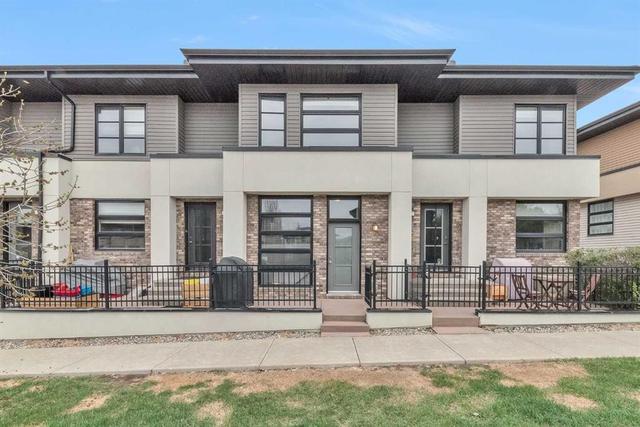 55 Aspen Hill Green SW Calgary, AB T3H 0H6