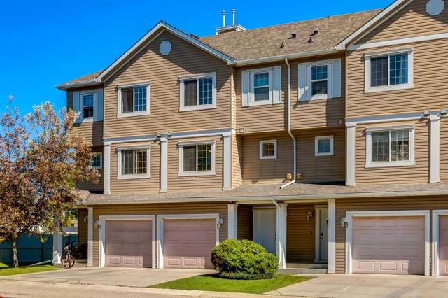 55 Copperfield Court SE Calgary, AB T2Z 4Z3