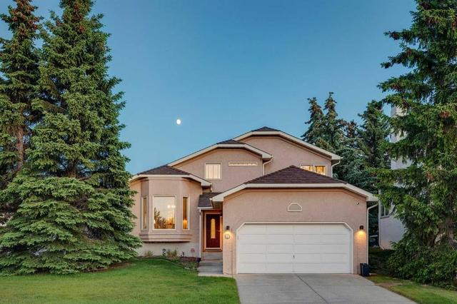 51 Straddock Crescent SW Calgary, AB T3H 2S9