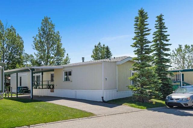 71-99 Arbour Lake Road NW Calgary, AB T3G 4E4