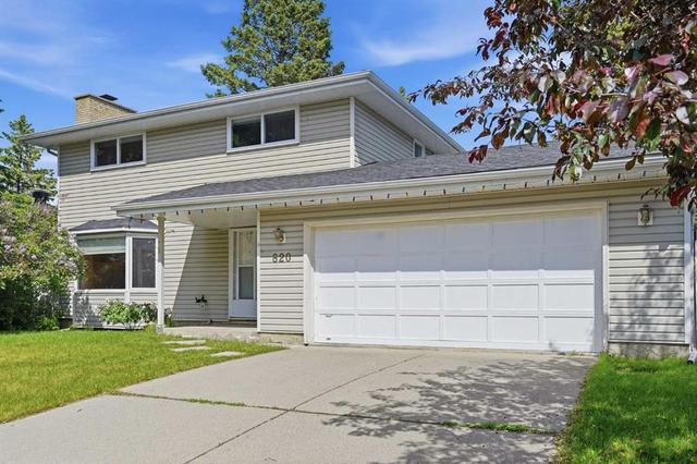 820 Canford Crescent SW Calgary, AB T2W 1L2