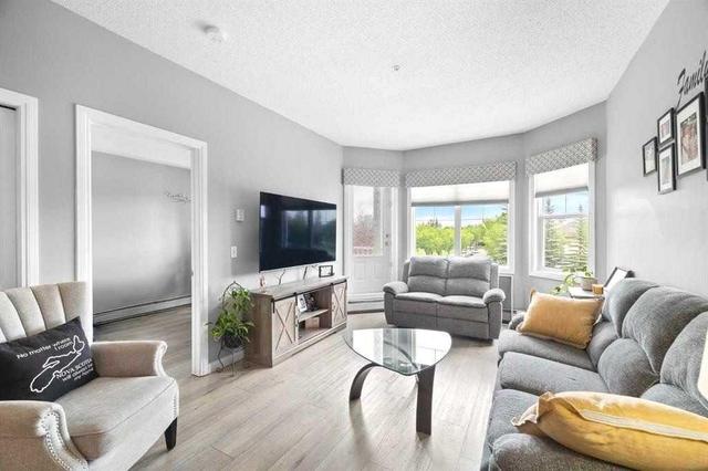220-8 Prestwick Pond Terrace SE Calgary, AB T2Z 4P3