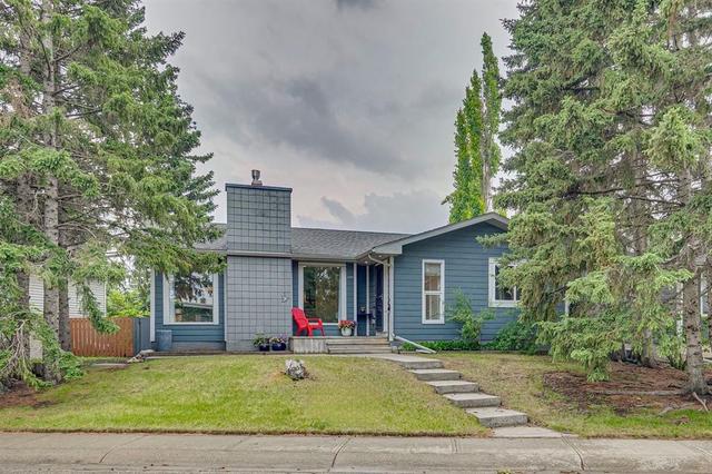 5689 Brenner Crescent NW Calgary, AB T2L 1Z3
