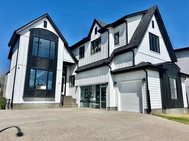 48 Rockcliff Terrace NW Calgary, AB T3G 0G6