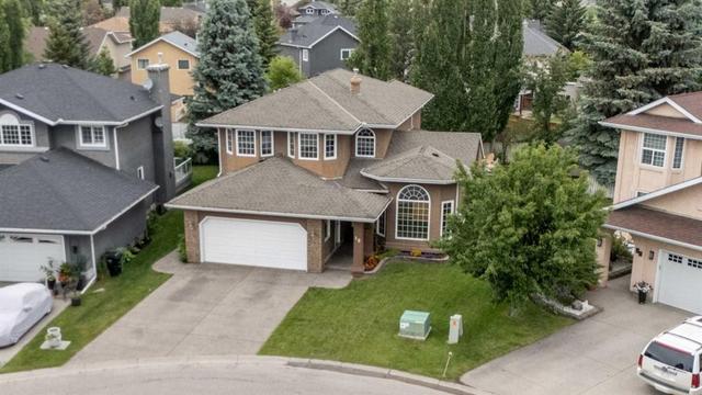 19 Mckenzie Lake Manor SE Calgary, AB T2Z 1Y4