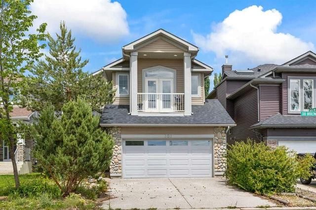 303 Bridlemeadows Common SW Calgary, AB T2Y 5C4