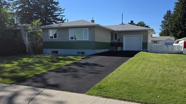4907 10 Avenue SW Calgary, AB T3C 0M3