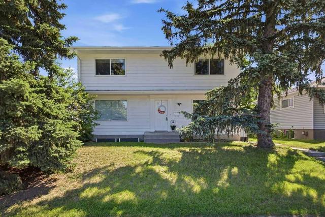 2812 19 Street NW Calgary, AB T2M 3V8