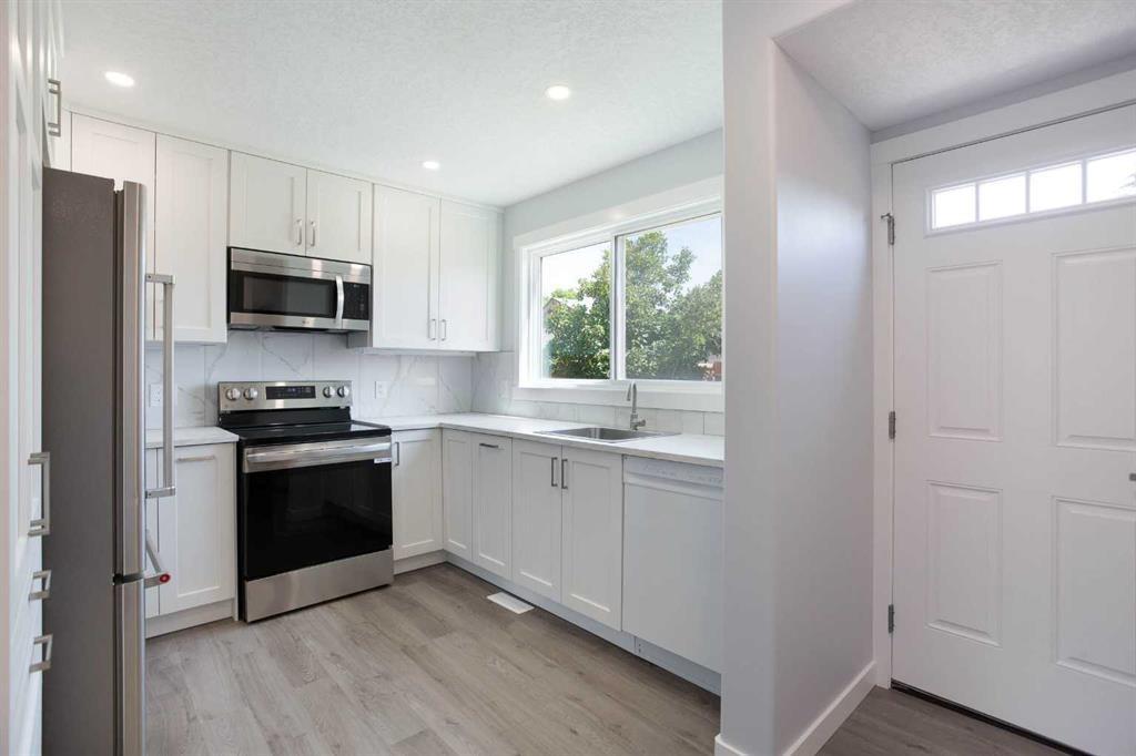 68 Abergale Way Ne, Calgary, AB - Indoor Photo Showing Kitchen