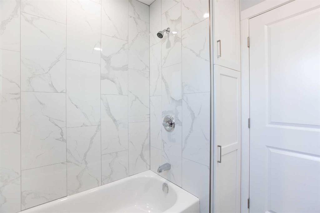 68 Abergale Way Ne, Calgary, AB - Indoor Photo Showing Bathroom