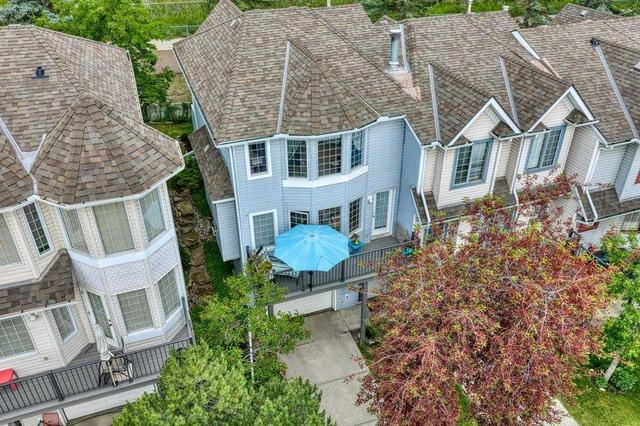 68 Patina Point SW Calgary, AB T3H 3J7