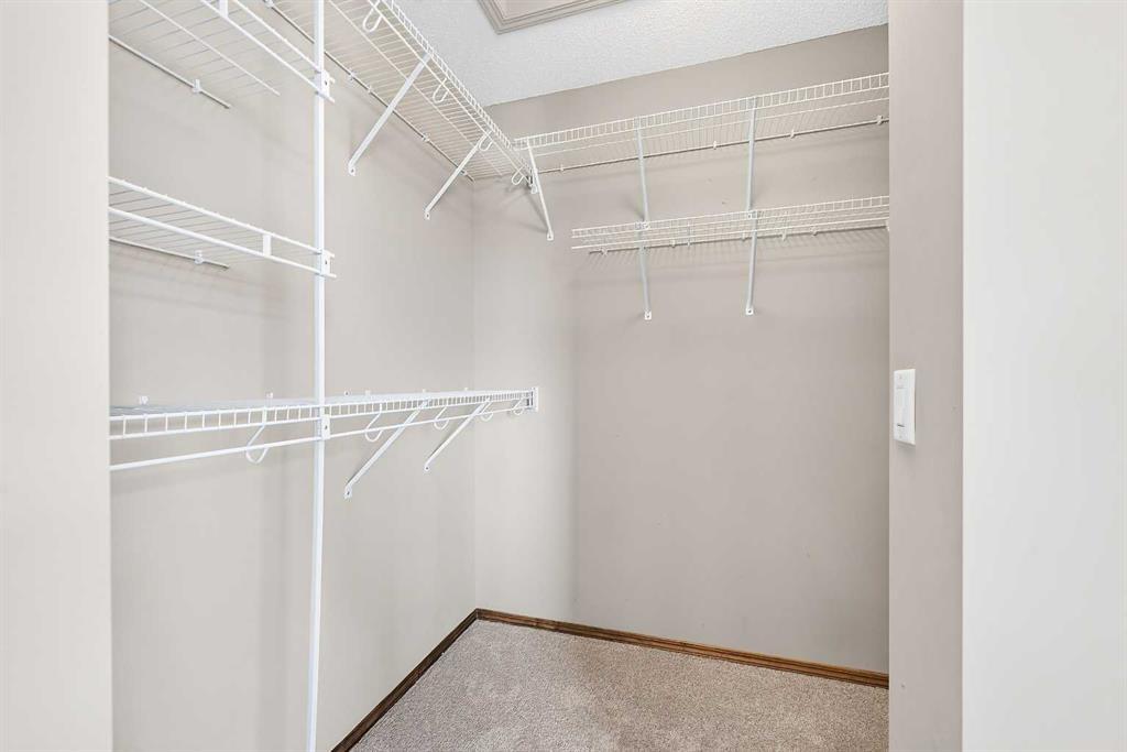 249 Elgin Manor Se, Calgary, AB - Indoor With Storage