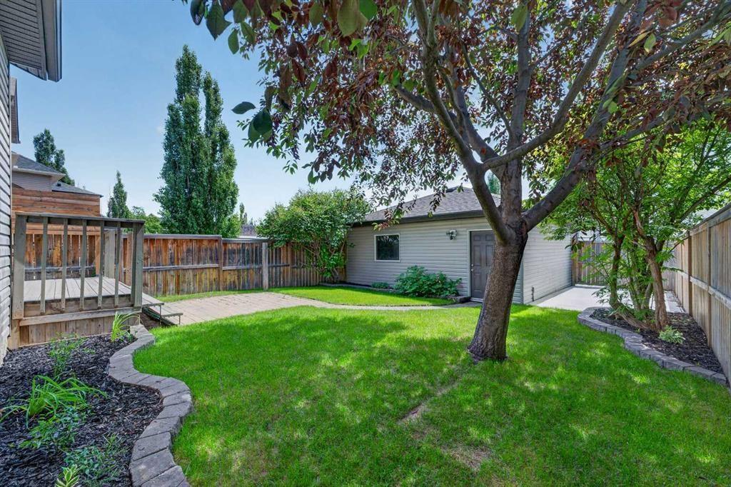 249 Elgin Manor Se, Calgary, AB - Outdoor