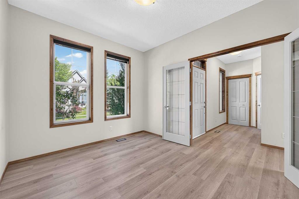 249 Elgin Manor Se, Calgary, AB - Indoor Photo Showing Other Room