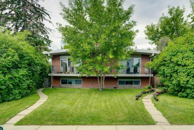 2431 & 2429 26 Street SW Calgary, AB T3E 2A6