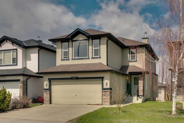 133 Everwoods Close SW Calgary, AB T2Y 5A6