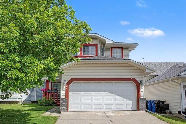 77 Citadel Gardens NW Calgary, AB T3G 3X6