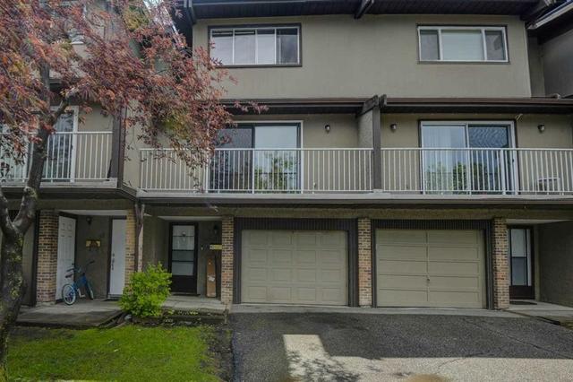 56-1055 72 Avenue NW Calgary, AB T2K 5S4