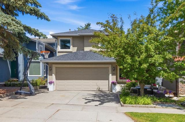 30 Strathcona Road SW Calgary, AB T3H 1V5