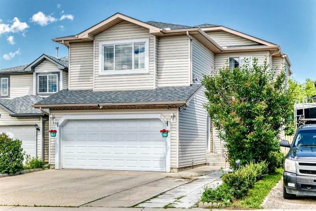 283 Applestone Park SE Calgary, AB T2A 7W3