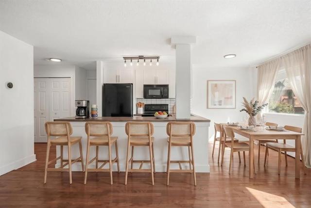 7-2110 15 Street SW Calgary, AB T2T 3Y8