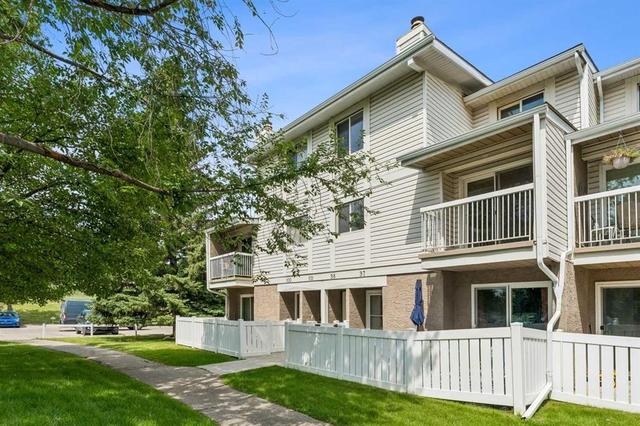 101-3015 51 Street SW Calgary, AB T3E 6N5