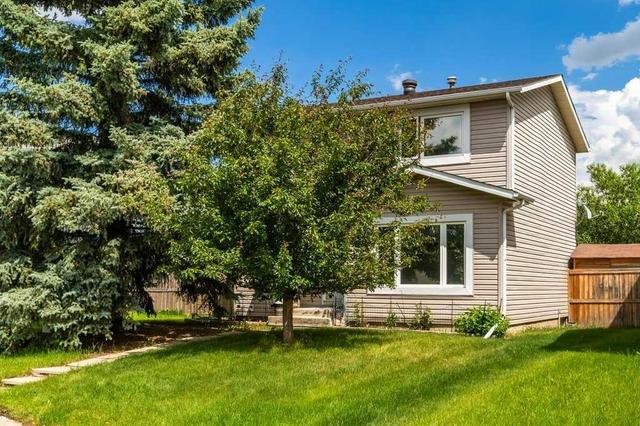 88 Faldale Close NE Calgary, AB T3J 1V9