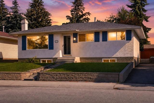 1816 Lynnover Road SE Calgary, AB T2C 1L3