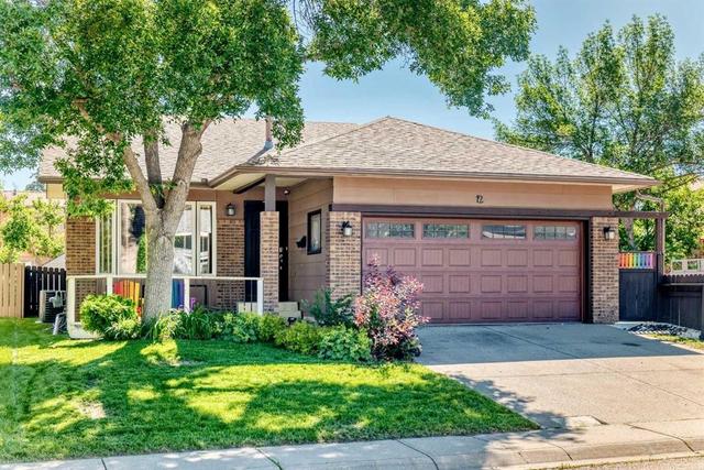 12 Sunvale Mews SE Calgary, AB T2X 2P5